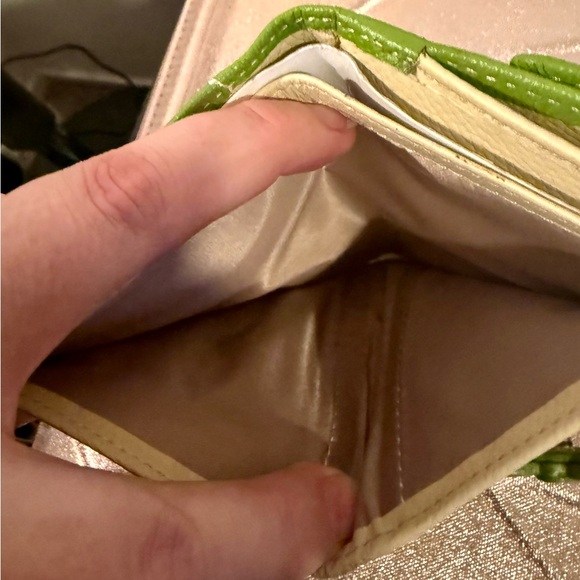 Anna & Robert green leather butterfly, and flower wallet. NWT! - Picture 6 of 8